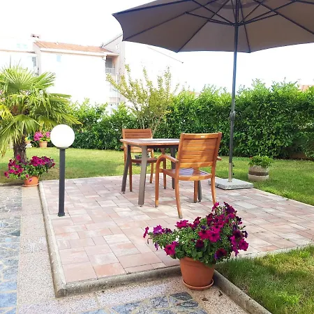 Assa Krk Apartament Veglia